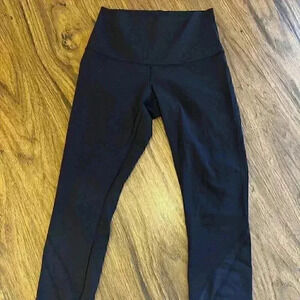 Lululemon Wunder Under Scalloped Hem High Rise 23” Leggings Luxtreme-Sz 4